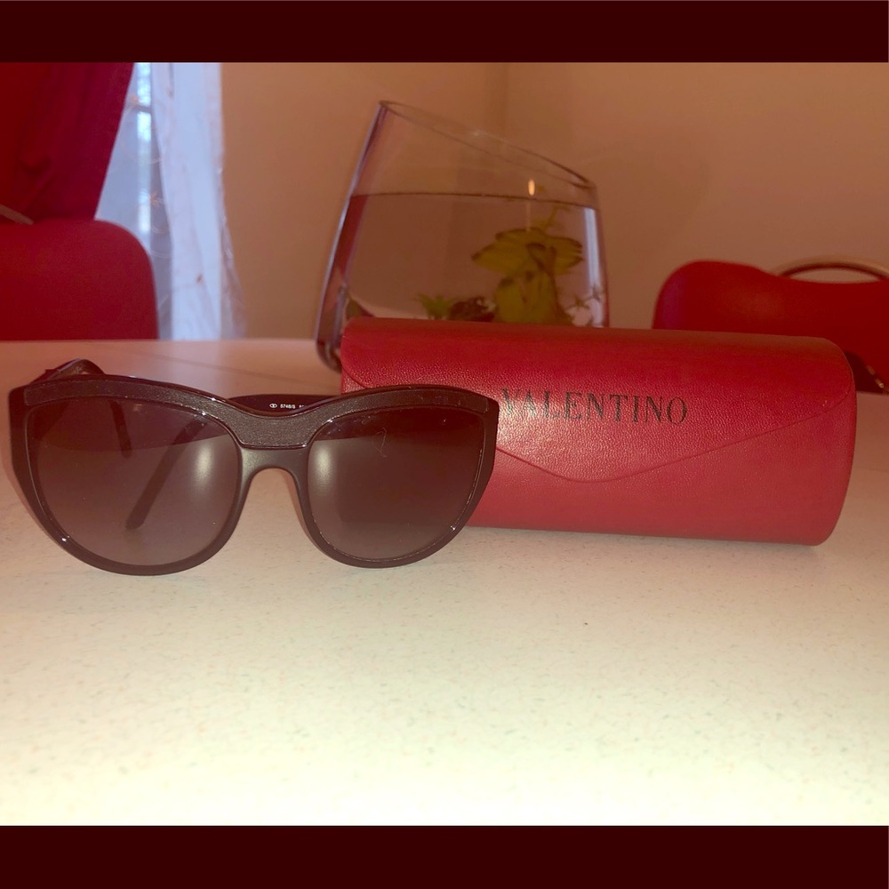 Authentic Valentino sunglasses with case like new